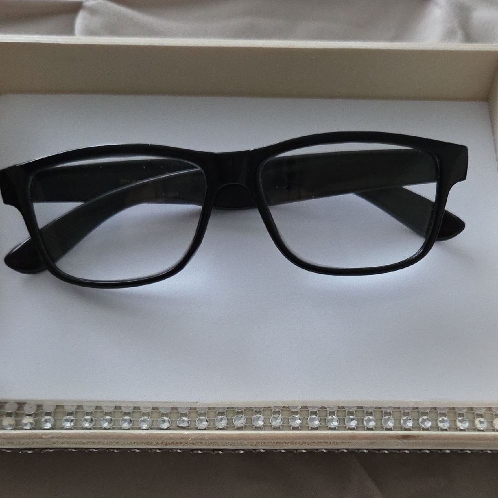 Stylish Black Reader Glasses +1.00